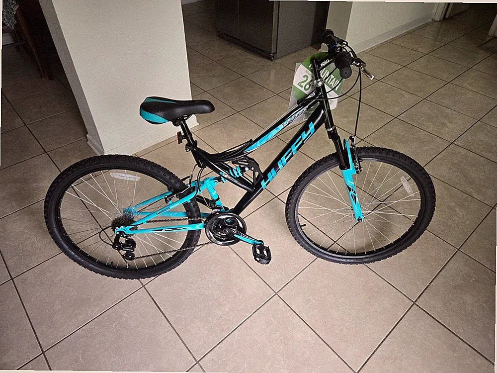 Huffy 26" Trail Runner Women's Mountain Bike, Metallic Pool Blue (New/Restored)