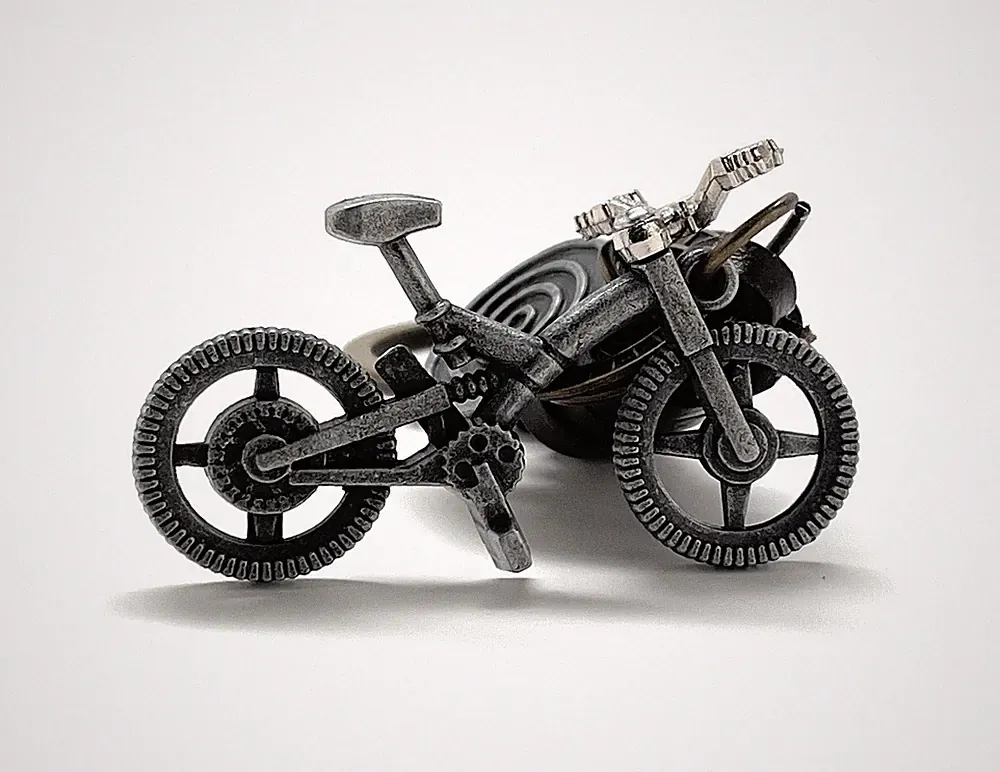 Metal BMX Bike Keychain – Mini Bicycle Model Key Ring for Cyclists, Bikers, BMX