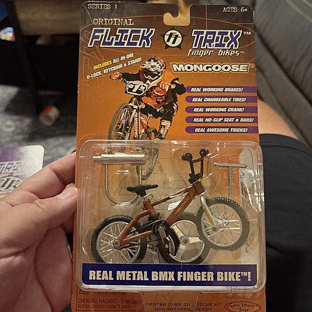 NEW Series 1 Original Flick Trix Mongoose Fuzz Extreme Finger Bike Brown #12412