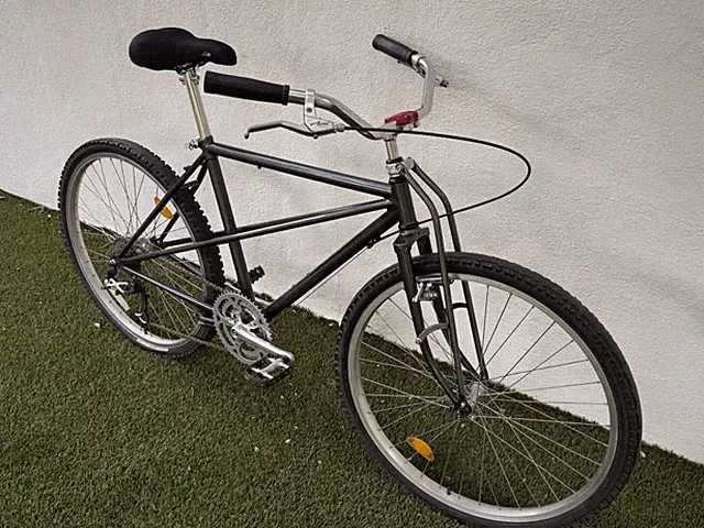 Santa Barbara Cruiser Breezer Style MTB W/ Truss Fork Medium 17.5 Silver ￼