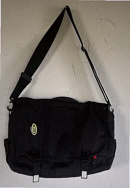 Timbuk2 Black Nylon Bike Travel Work Messenger Shoulder Strap Laptop Travel Bag