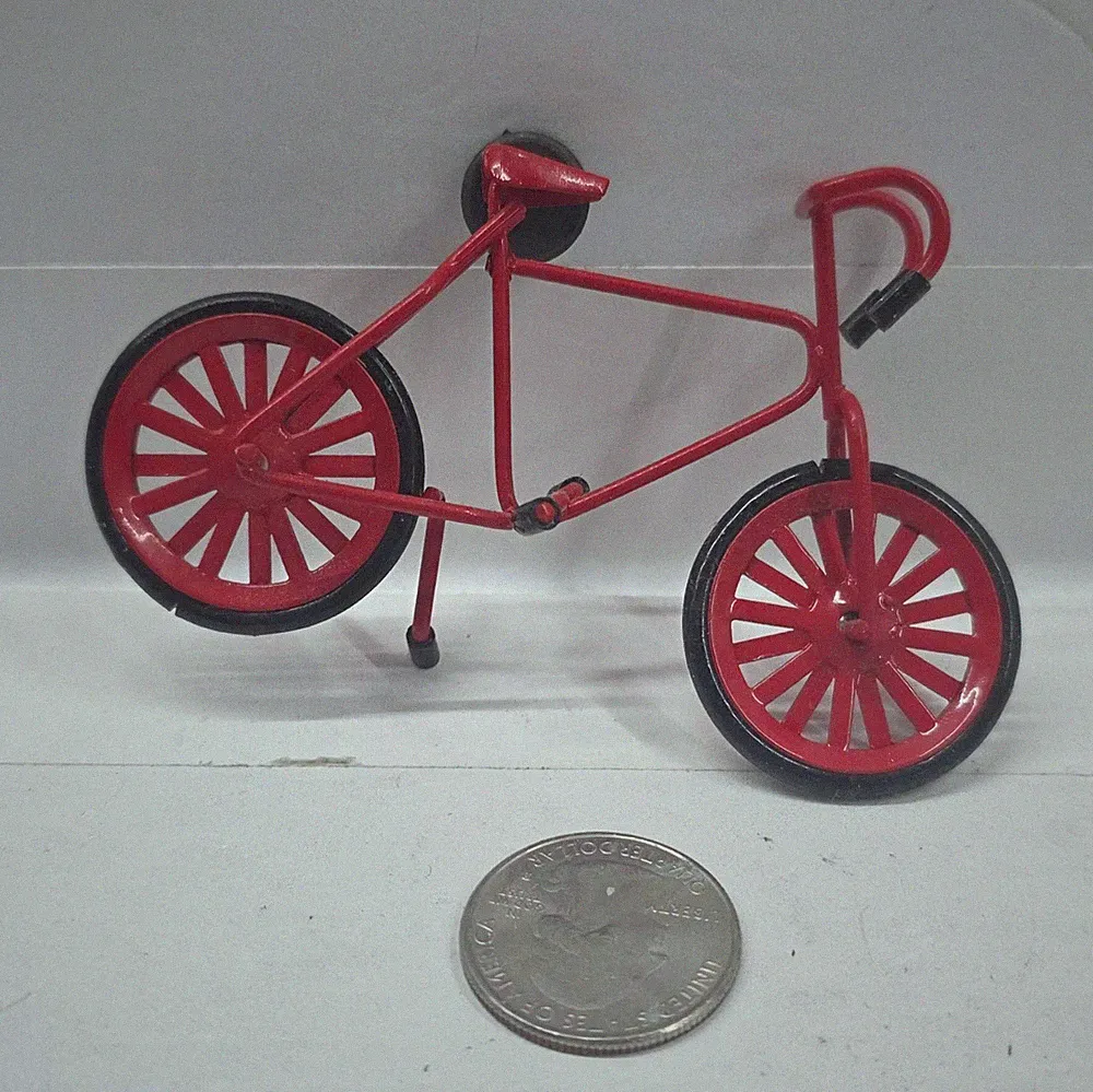 VINTAGE Red Metal Bicycle/Bike Magnet Cruiser Midwest