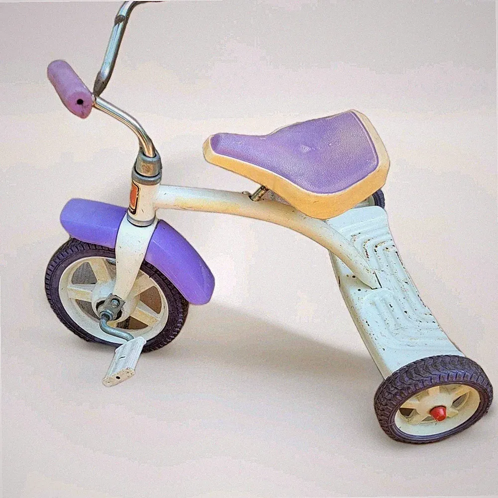 Vtg Metal Roadmaster Girls Tricycle Made In USA Purple Kids Childrens Bicycle